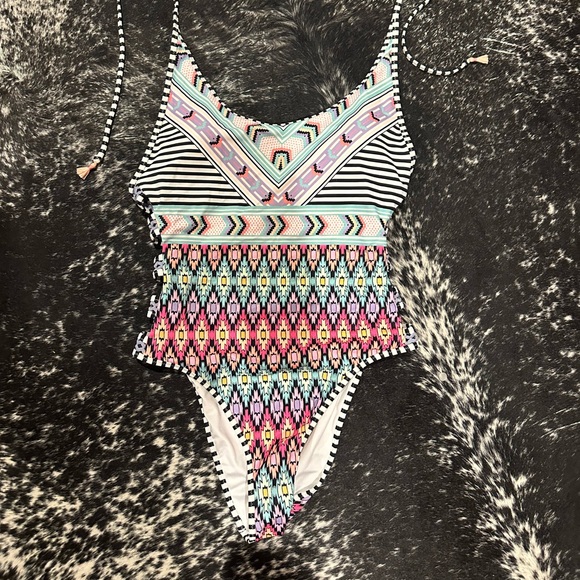 Victoria Secret - Picture 1 of 1